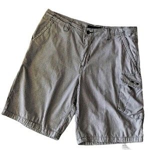 Oakley Men’s Cargo Shorts Gray/White Pinstripe Pockets Size 38